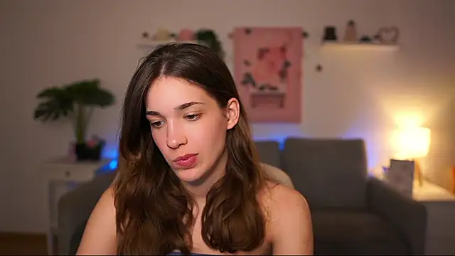 kissie cat online show from 20, 4, 2026