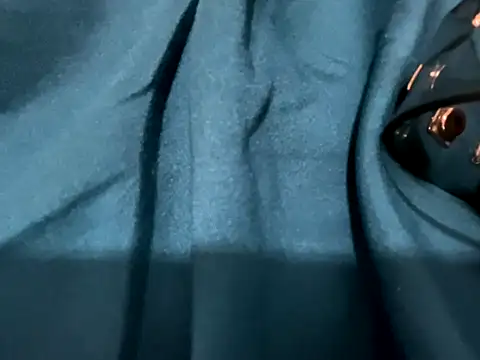 Snapshot of emocouplee666 chatting on 23, 10, 2025 emocouplee666 online show from 23, 10, 2025