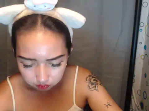 Snapshot of Soft_Angel8 chatting on 23, 5, 2026 Soft Angel8 online show from 23, 5, 2026