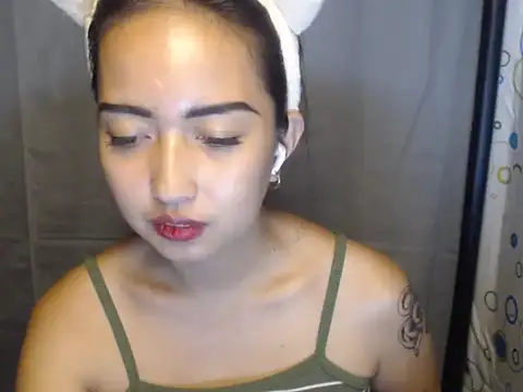 Snapshot of Soft_Angel8 chatting on 26, 5, 2026 Soft Angel8 online show from 26, 5, 2026