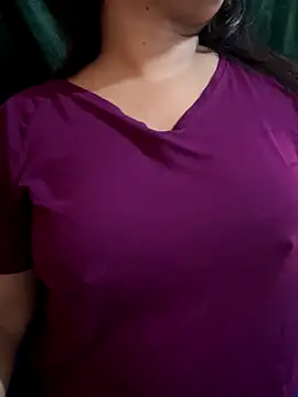 Snapshot of Maggi-is-back chatting on 9, 9, 2025 Maggi-is-back online show from 9, 9, 2025