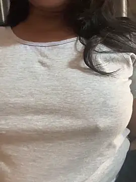 Snapshot of Maggi-is-back chatting on 18, 9, 2025 Maggi-is-back online show from 18, 9, 2025