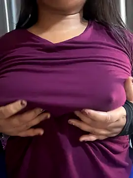 Snapshot of Maggi-is-back chatting on 21, 9, 2025 Maggi-is-back online show from 21, 9, 2025