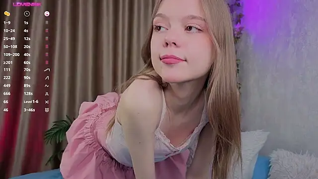 Snapshot of WeiSusi chatting on 30, 10, 2025 WeiSusi online show from 30, 10, 2025