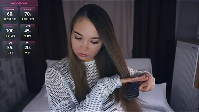 Snapshot of KayleenCurtis chatting on 13, 11, 2025 KayleenCurtis online show from 13, 11, 2025