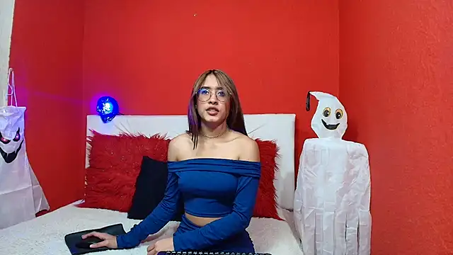 Snapshot of amy_lennox chatting on 29, 10, 2025 amy lennox online show from 29, 10, 2025