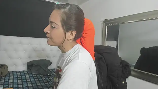 Snapshot of evelynesex chatting on 15, 10, 2025 evelynesex online show from 15, 10, 2025