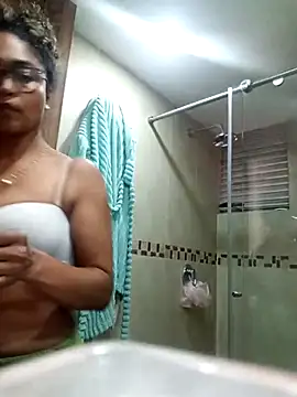 BiiancaEstradaa online show from 18, 9, 2025