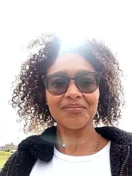 BiiancaEstradaa online show from 3, 10, 2025