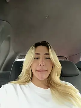 Mia sofiia21 online show from 12, 3, 2026