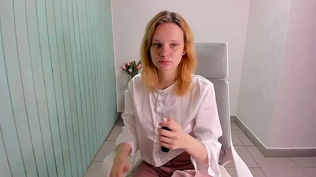 Snapshot of Elieiza_xo chatting on 11, 9, 2025 Elieiza xo online show from 11, 9, 2025
