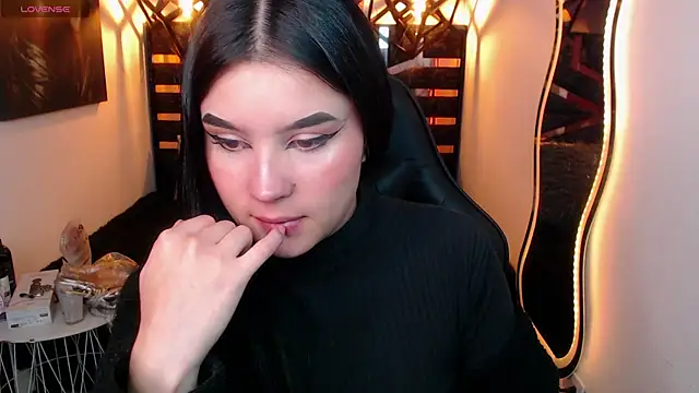 Natalie loffreda online show from 7, 4, 2026