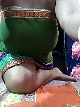 Snapshot of Hot-Risa chatting on 3, 4, 2026 Hot-Risa online show from 3, 4, 2026