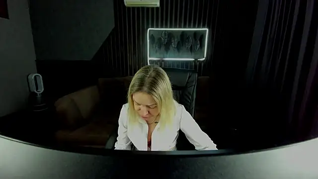 Anna Snows online show from 14, 12, 2025