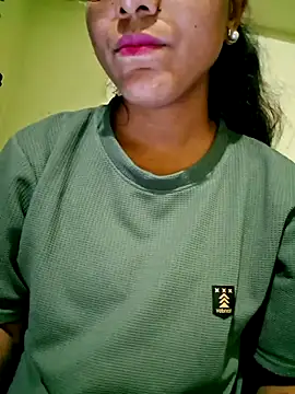 Snapshot of Telugu___Sexygirl___Naidu chatting on 18, 2, 2026 Telugu Sexygirl Naidu online show from 18, 2, 2026