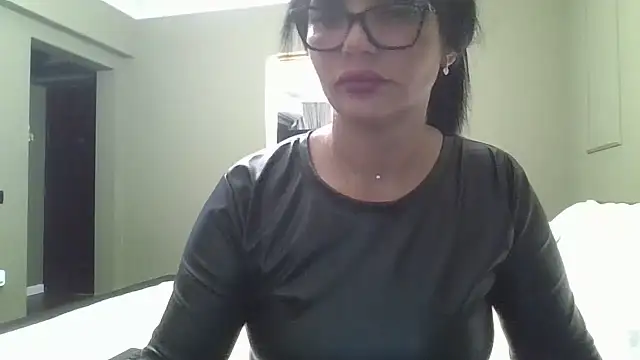 Snapshot of Ella_sweety00 chatting on 10, 6, 2026 Ella sweety00 online show from 10, 6, 2026