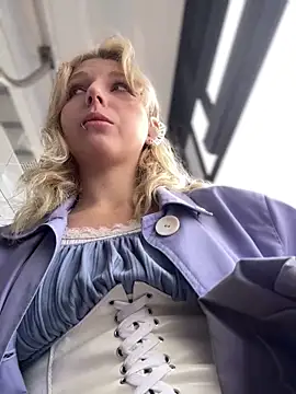 EveLittleSinner online show from 16, 9, 2025