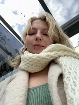 EveLittleSinner online show from 19, 10, 2025