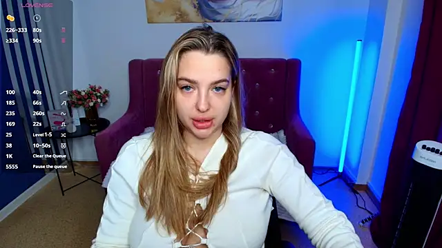 Snapshot of Emma__Ross chatting on 9, 5, 2026 Emma Ross online show from 9, 5, 2026