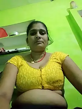 Snapshot of Hot-piuy chatting on 11, 9, 2025 Hot-piuy online show from 11, 9, 2025