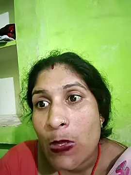 Snapshot of Hot-piuy chatting on 12, 9, 2025 Hot-piuy online show from 12, 9, 2025