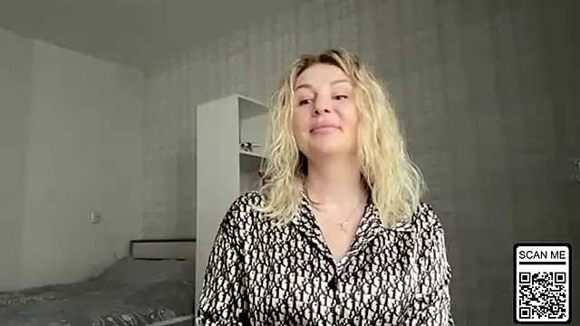 Blondie xoxoxo online show from 21, 3, 2026