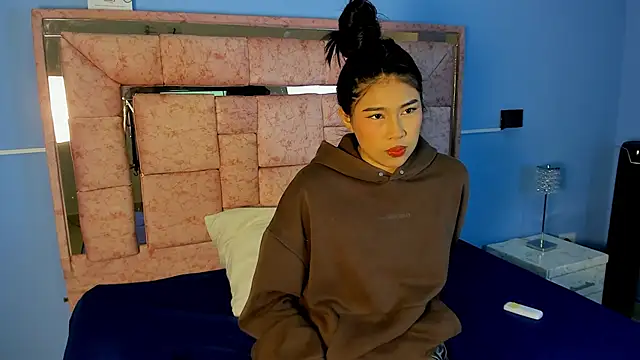 Snapshot of LICKY_LOV chatting on 25, 10, 2025 LICKY LOV online show from 25, 10, 2025