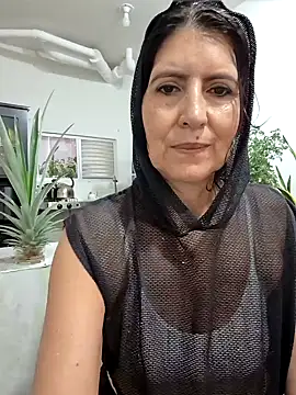 Snapshot of swity_foster chatting on 10, 6, 2026 swity foster online show from 10, 6, 2026