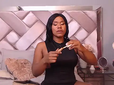 Snapshot of Ashleyroberst chatting on 20, 10, 2025 Ashleyroberst online show from 20, 10, 2025