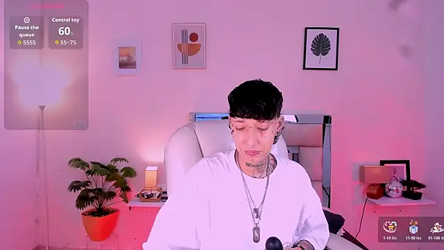 Luci Rose online show from 7, 11, 2025