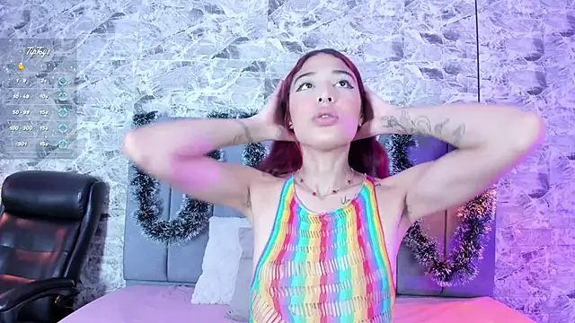 Snapshot of mily__18 chatting on 5, 12, 2025 mily 18 online show from 5, 12, 2025