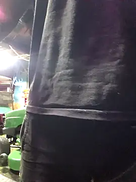 Snapshot of twistafatpipe chatting on 6, 10, 2025 twistafatpipe online show from 6, 10, 2025