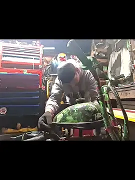 Snapshot of twistafatpipe chatting on 9, 11, 2025 twistafatpipe online show from 9, 11, 2025