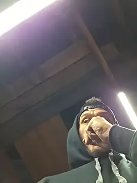 Snapshot of twistafatpipe chatting on 3, 12, 2025 twistafatpipe online show from 3, 12, 2025