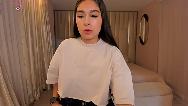 Snapshot of VeronicaBlue chatting on 15, 10, 2025 VeronicaBlue online show from 15, 10, 2025