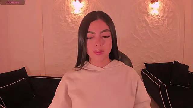 Snapshot of NataliaGaret chatting on 17, 11, 2025 NataliaGaret online show from 17, 11, 2025