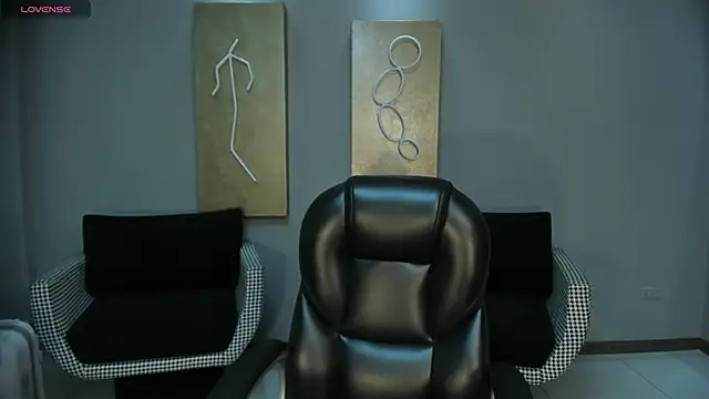 Snapshot of NataliaGaret chatting on 18, 11, 2025 NataliaGaret online show from 18, 11, 2025