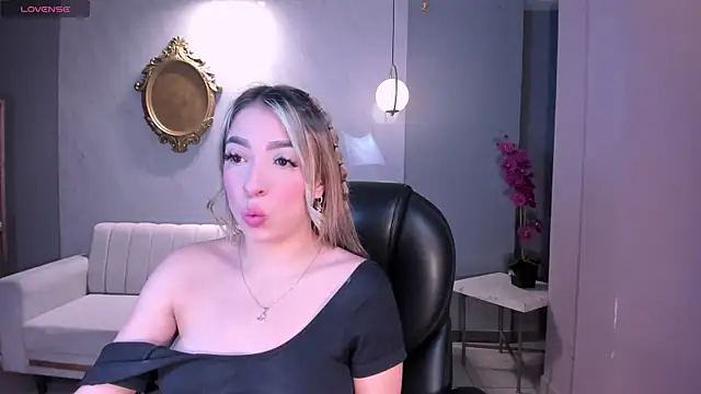 LizzCooper online show from 19, 11, 2025