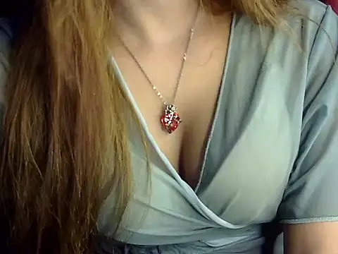 Snapshot of heartless_Queen chatting on 6, 10, 2025 heartless Queen online show from 6, 10, 2025