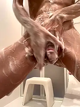 Snapshot of aki_2727 chatting on 1, 10, 2025 aki 2727 online show from 1, 10, 2025