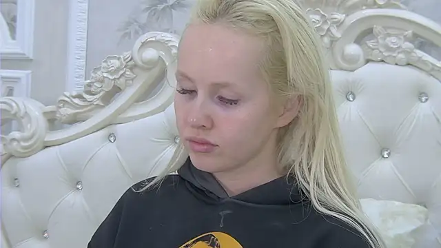 EllieFrosty  online show from 13, 11, 2025