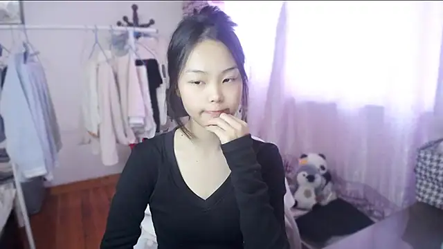 Snapshot of yao-yao_ chatting on 25, 11, 2025 yao-yao online show from 25, 11, 2025