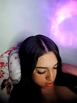 Snapshot of Linda_Saenz_ chatting on 5, 10, 2025 Linda Saenz online show from 5, 10, 2025