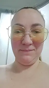 Snapshot of Kiss_Eva chatting on 6, 12, 2024 Kiss Eva online show from 6, 12, 2024