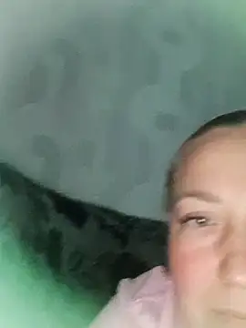 Snapshot of Kiss_Eva chatting on 30, 9, 2025 Kiss Eva online show from 30, 9, 2025