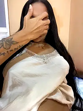 Snapshot of Luna025 chatting on 23, 10, 2025 Luna025 online show from 23, 10, 2025