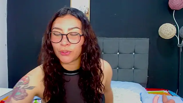 nicolee 8 online show from 10, 10, 2025