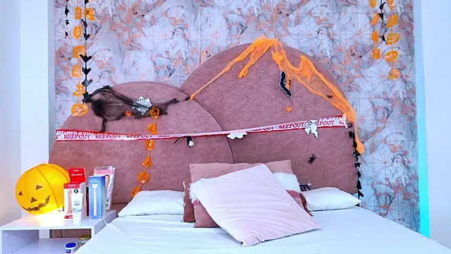 Snapshot of Samanta_Isel chatting on 29, 10, 2025 Samanta Isel online show from 29, 10, 2025