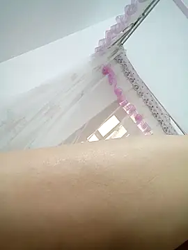 Snapshot of Buny_vera chatting on 12, 10, 2025 Buny vera online show from 12, 10, 2025