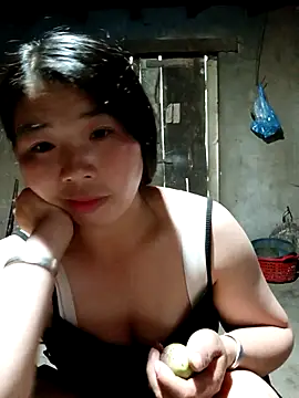 Snapshot of quynhkoolbae chatting on 10, 9, 2025 quynhkoolbae online show from 10, 9, 2025